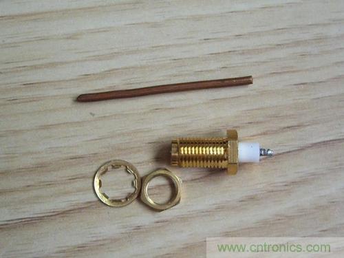 最簡單使用的天線&mdash;&mdash;罐頭天線，可做正饋大鍋饋源！ 