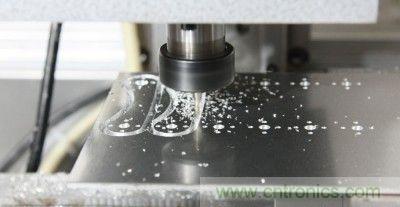 DIY:自制無線控制機器人