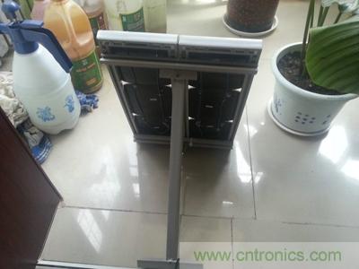 手工打造太陽(yáng)能充電照明系統(tǒng):點(diǎn)亮LED給手機(jī)充電