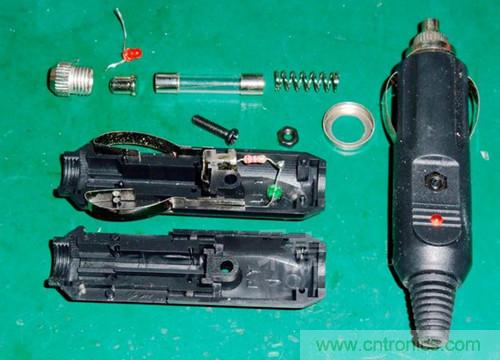 DIY:自制安全高效車用手機充電器