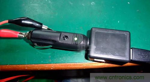 DIY:自制安全高效車用手機充電器