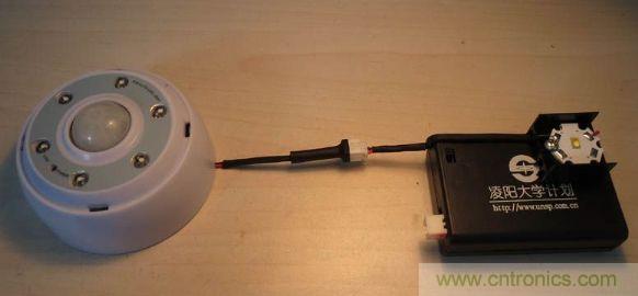 上接口插頭插座，套上熱縮管