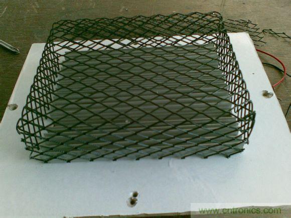 牛人DIY:百元自制車載冰箱