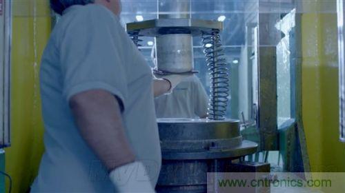 顛覆傳統(tǒng)設(shè)計(jì),蘋果全新Mac Pro生產(chǎn)線探秘