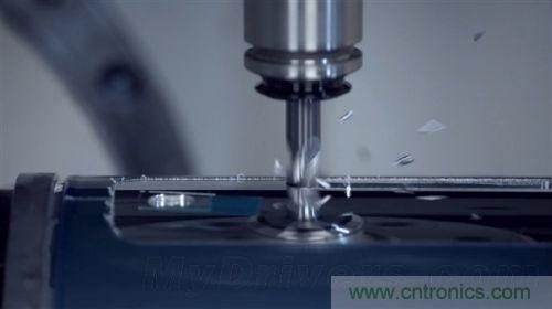 顛覆傳統(tǒng)設(shè)計(jì),蘋果全新Mac Pro生產(chǎn)線探秘