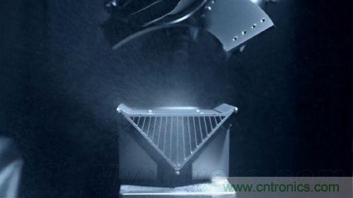 顛覆傳統(tǒng)設(shè)計(jì),蘋果全新Mac Pro生產(chǎn)線探秘