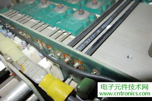 用料很給力!專業后級功放美國高峰FA1201拆解