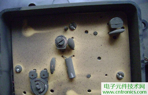 拆個老古董，日本精工石英電子掛鐘拆解