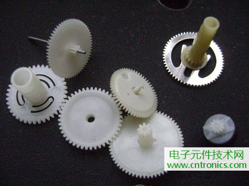 拆個老古董，日本精工石英電子掛鐘拆解