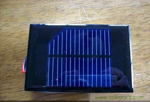 創意DIY:自制iPhone太陽能充電器