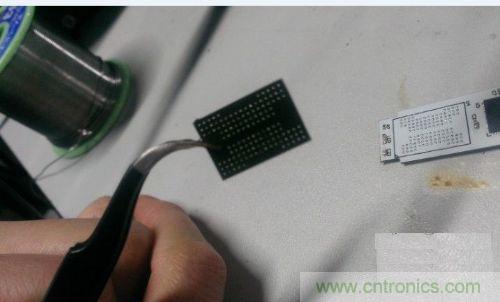 制作U盤全過程,由PCB做起