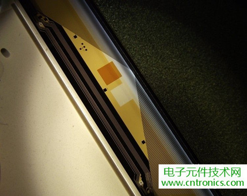 探秘電子紙！一款電紙書的電子墨水屏拆解