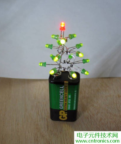 工科男的圣誕禮物:簡易LED圣誕樹DIY