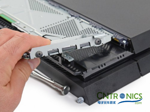 游戲機內部的秘密:逆天級拆解索尼 PALY STATION 4!