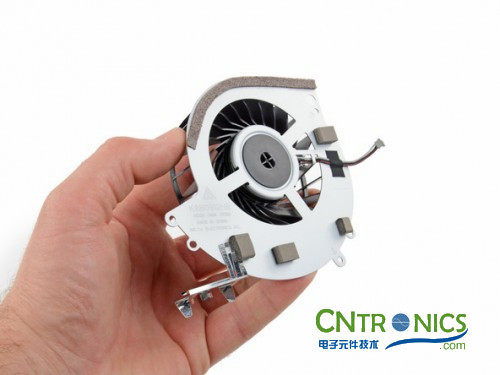 游戲機內部的秘密:逆天級拆解索尼 PALY STATION 4!