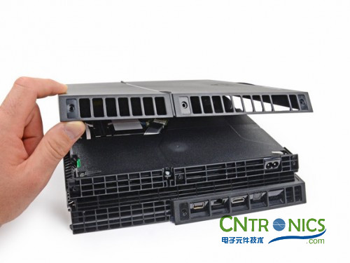 游戲機內部的秘密:逆天級拆解索尼 PALY STATION 4!