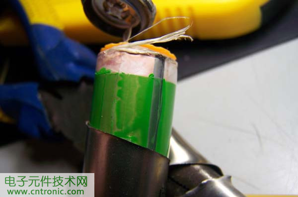 筆記本電池拆解,探秘電池內部結構