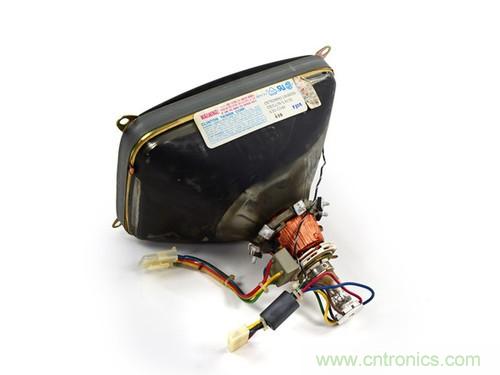 拆！古董級Macintosh 128K電腦