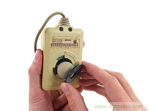 拆！古董級Macintosh 128K電腦