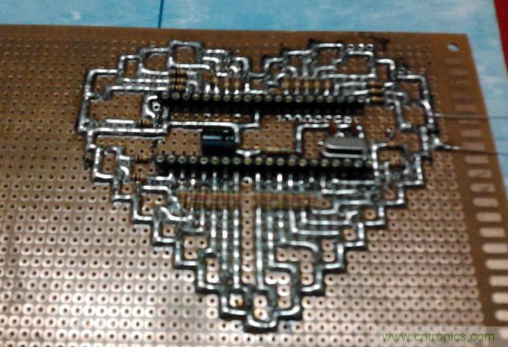 三八節將至！DIY心形LED流水燈！你們懂的~