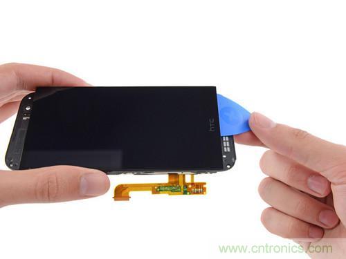牛人強拆!新HTC One(M8)真機精密做工難修理