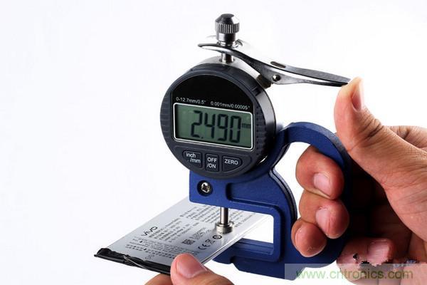 有圖有真相！暴拆VIVO X5 MAX,揭秘&ldquo;最薄之謎&rdquo;