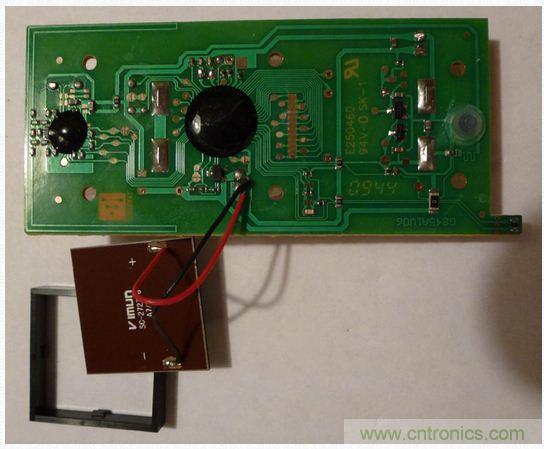 圖6：太陽(yáng)能電池反面。