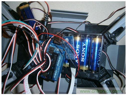 想要DIY一個會打招呼的超萌機器人嗎?猛戳這里