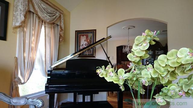 傳奇索尼，憑借Sony Xperia Z5能否在移動(dòng)市場(chǎng)奪得一席之地？