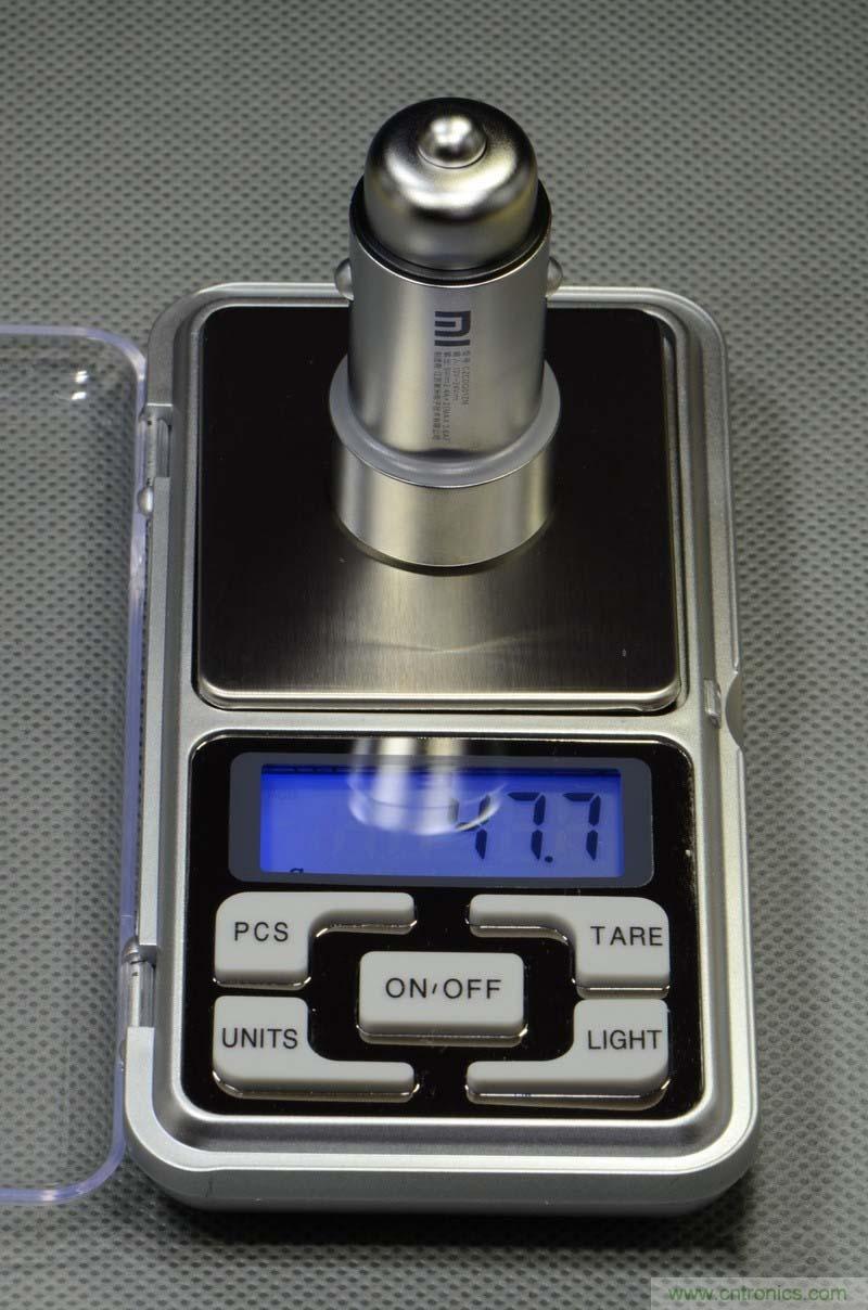 小米車載充電器拆解評(píng)測(cè)：49元能讓這枚&ldquo;子彈&rdquo;飛多遠(yuǎn)？