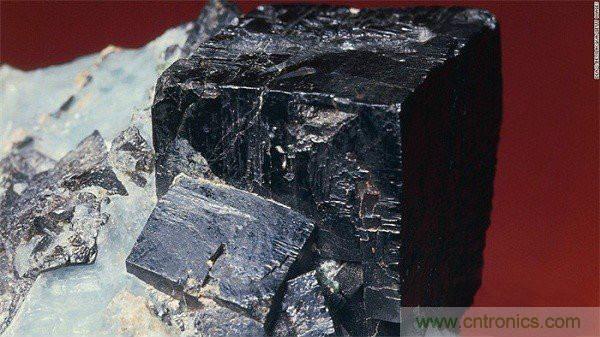 此光伏電池腦洞大開,黑科技逆襲成黑馬