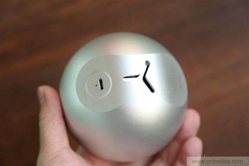 逼格滿滿的"空氣監測站" 墨跡空氣果1S評測