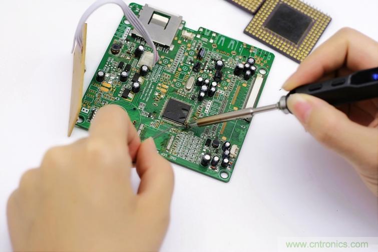 一款能喚起 70 后工程師朋友“童年趣事”的迷你電烙鐵!