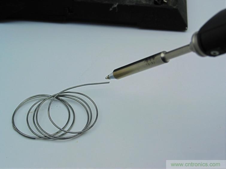 一款能喚起 70 后工程師朋友“童年趣事”的迷你電烙鐵!