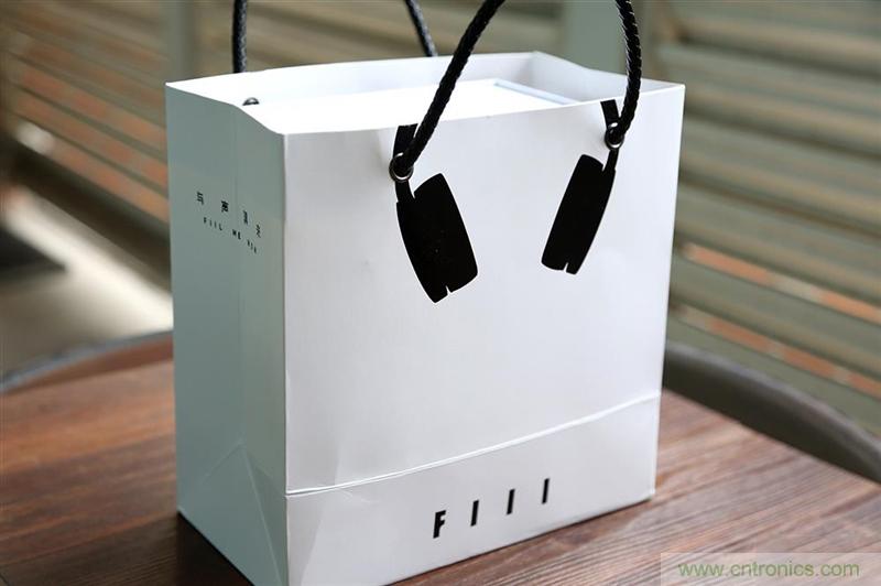 頭條哥的夢(mèng)想之作！FIIL耳機(jī)能讓汪峰上頭條否？