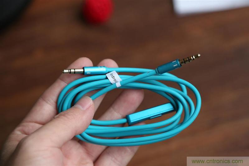 頭條哥的夢(mèng)想之作！FIIL耳機(jī)能讓汪峰上頭條否？