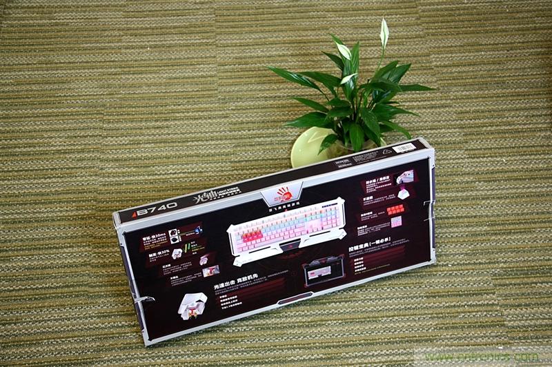 曾經(jīng)的網(wǎng)吧統(tǒng)治者&mdash;雙飛燕血手幽靈機械鍵盤，真世界最快？