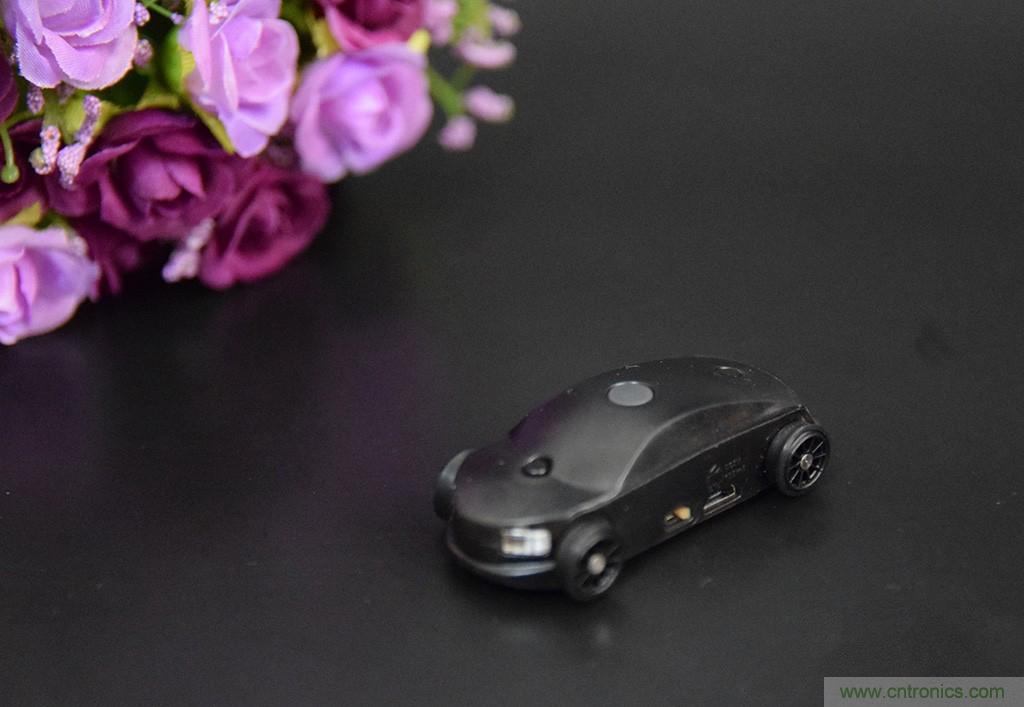 虛擬與現(xiàn)實相結(jié)合的飛車游戲,讓你體驗速度與激情的碰撞!