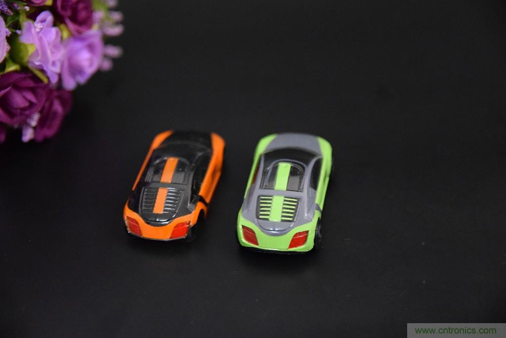 虛擬與現(xiàn)實相結(jié)合的飛車游戲,讓你體驗速度與激情的碰撞!