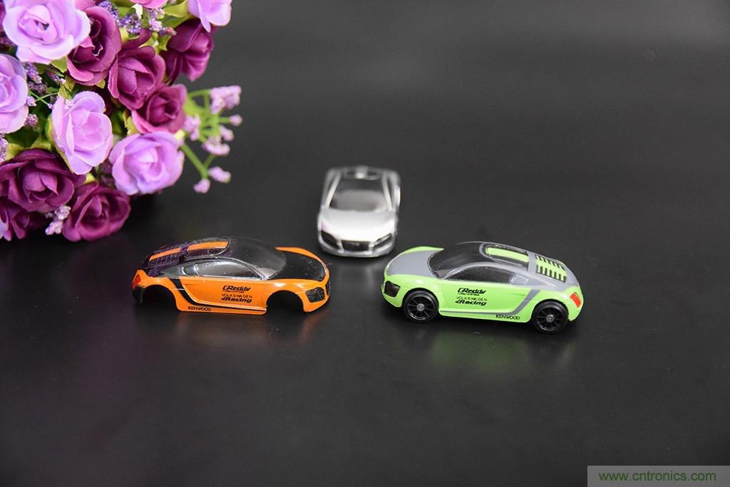 虛擬與現(xiàn)實相結(jié)合的飛車游戲,讓你體驗速度與激情的碰撞!