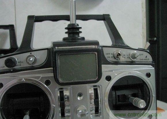 無人機 DIY 制作全過程，酷得不要不要的！