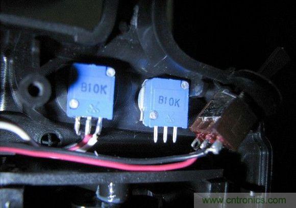 無人機 DIY 制作全過程，酷得不要不要的！