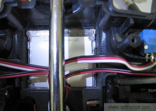 無人機 DIY 制作全過程，酷得不要不要的！