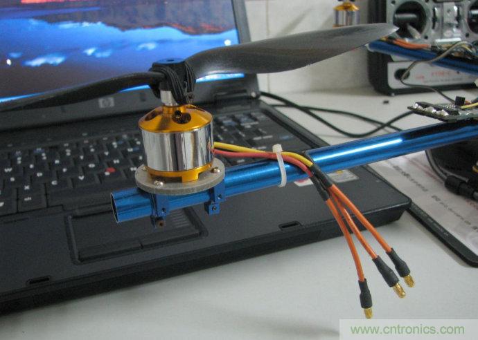 無人機 DIY 制作全過程，酷得不要不要的！