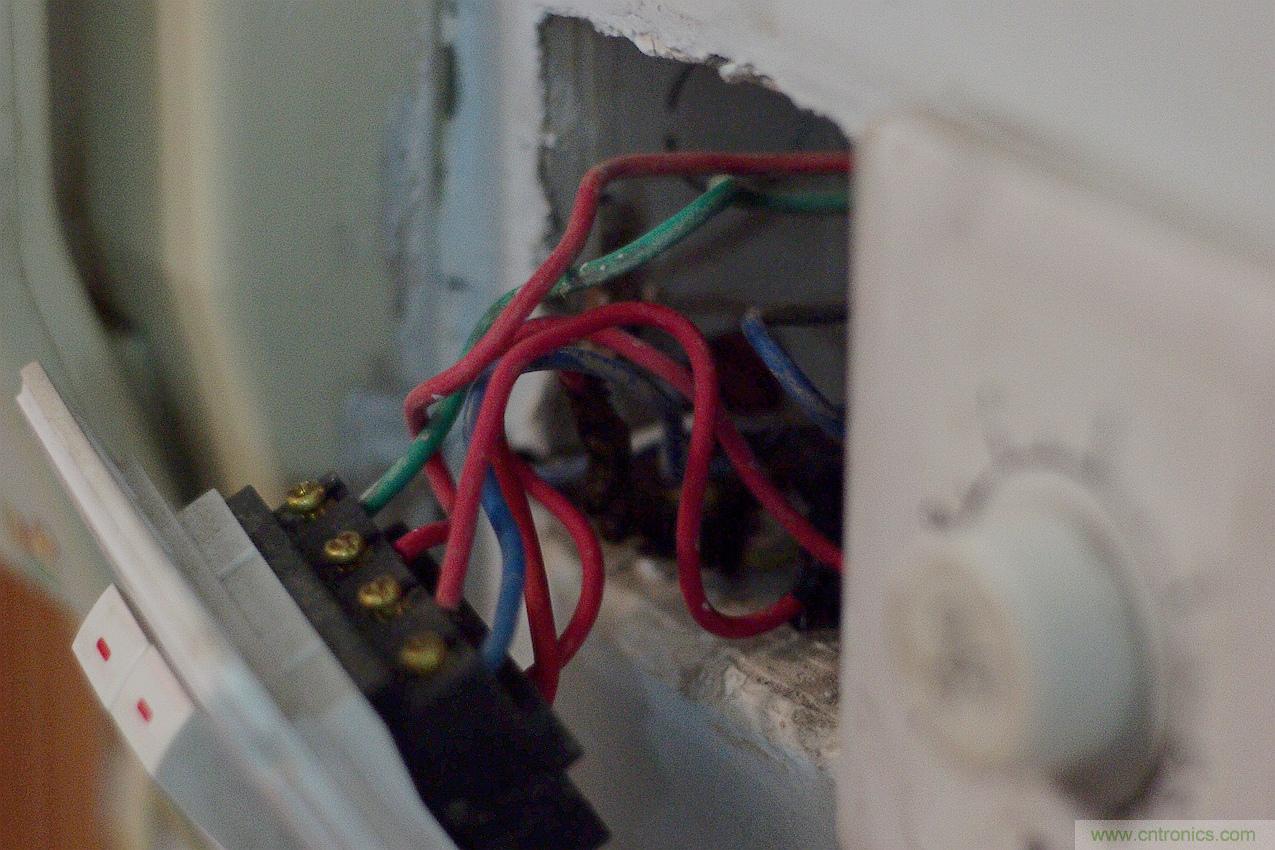 星球大戰(zhàn)原力釋放,無線控制易如反掌