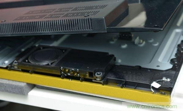 小米電視震撼拆解:內部芯片電路設計構造曝光