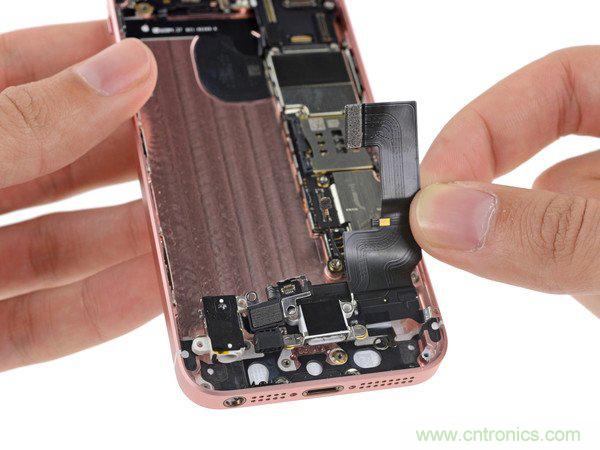 有什么地方沒有變?iPhone SE真機拆解