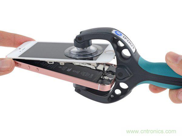 有什么地方沒有變?iPhone SE真機拆解