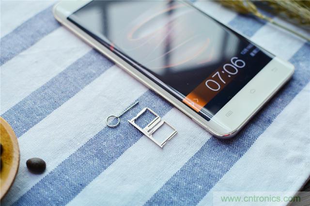 國產(chǎn)手機(jī)新標(biāo)桿-vivo Xplay5全面測評(píng)