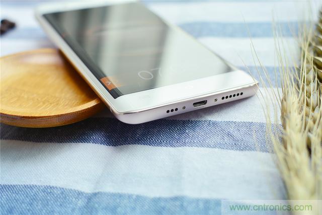 國產(chǎn)手機(jī)新標(biāo)桿-vivo Xplay5全面測評(píng)